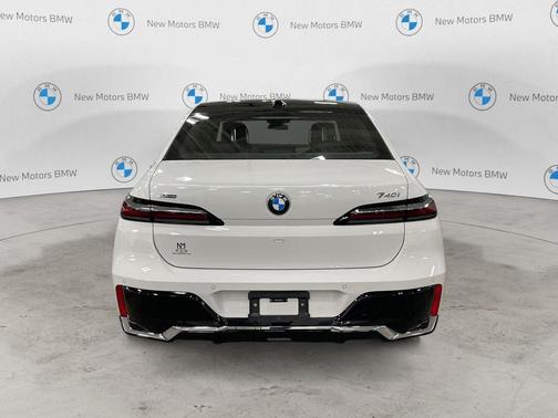 2026 BMW 740 i xDrive