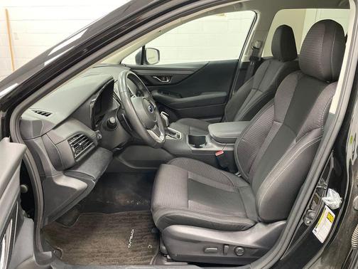Crystal Black Silica 2025 Subaru Outback Premium