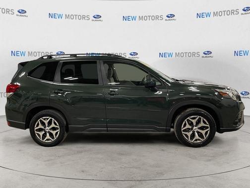 2024 Subaru Forester Premium