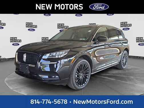 Black Metallic 2022 Lincoln Corsair Reserve