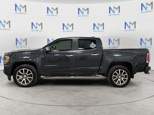 Hunter Green 2021 GMC Canyon Denali