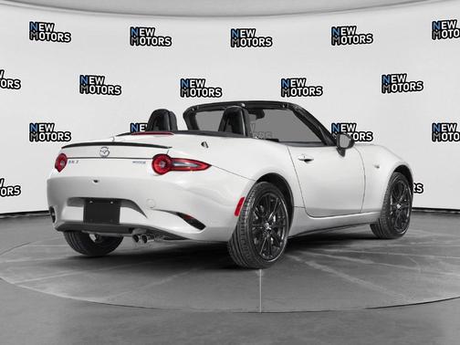 Snowflake White Pearl 2025 Mazda MX-5 Miata Club