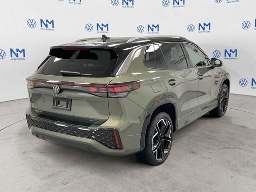 2026 Volkswagen Tiguan 2.0T SEL R-Line