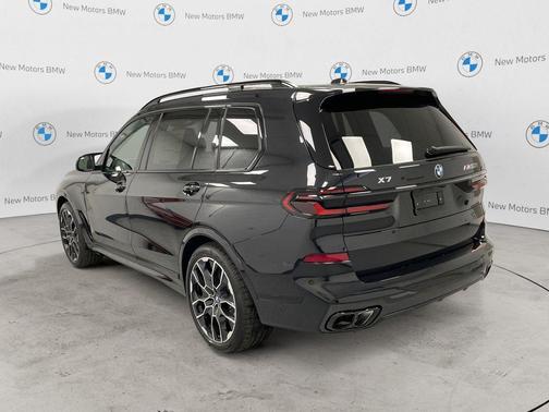 Black Sapphire Metallic 2027 BMW X7 M60i