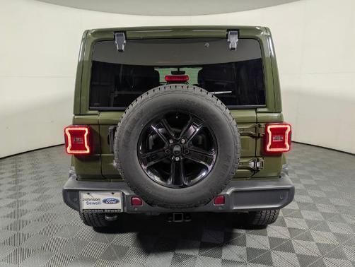 Sarge Green Clearcoat 2021 Jeep Wrangler Unlimited SAHARA