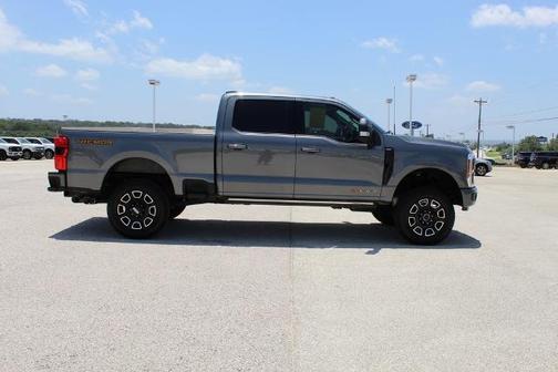 2023 Ford F-250 LARIAT