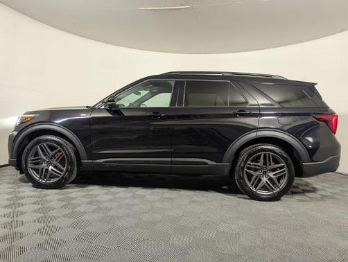 AGATE BLACK METALLIC 2025 Ford Explorer ST-LINE