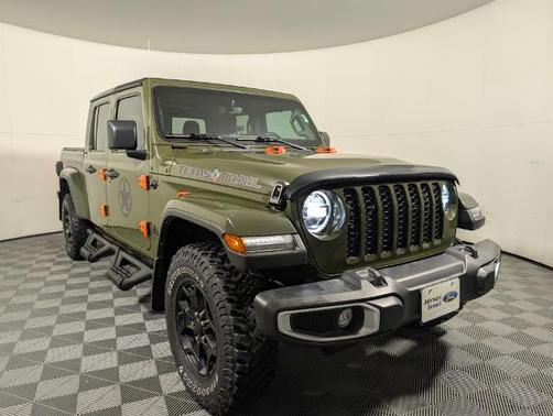 Sarge Green Clearcoat 2021 Jeep Gladiator SPORT
