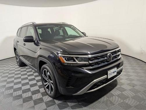 Deep Black Pearl Effect 2023 Volkswagen Atlas 3.6 SEL