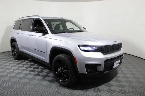 2023 Jeep Grand Cherokee LAREDO