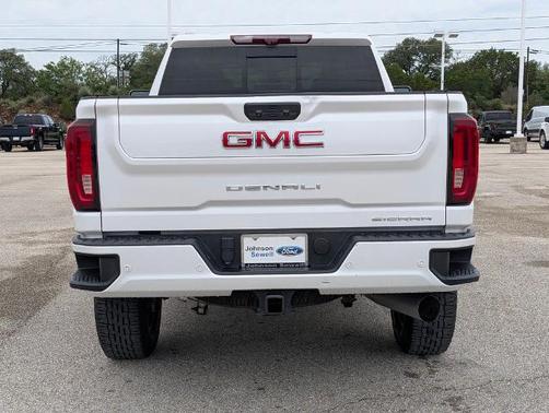 White Frost Tri-Coat 2023 GMC Sierra 1500 DENALI