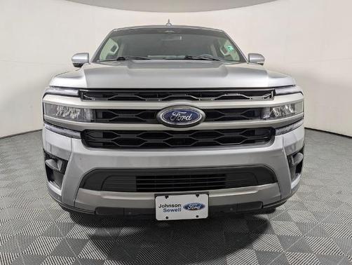 ICONIC SILVER METALLIC 2024 Ford Expedition XLT