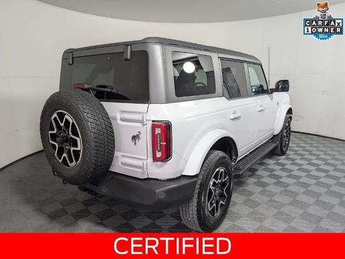 OXFORD WHITE 2023 Ford Bronco OUTER BANKS