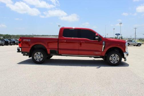 2023 Ford F-250 LARIAT
