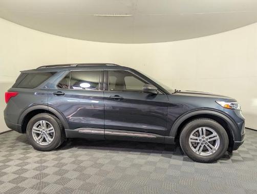 STONE BLUE METALLIC 2022 Ford Explorer XLT