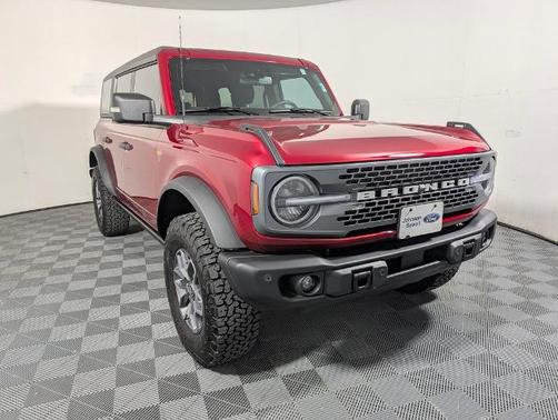 RUBY RED MET TNTD CLEARCOAT 2025 Ford Bronco BADLANDS