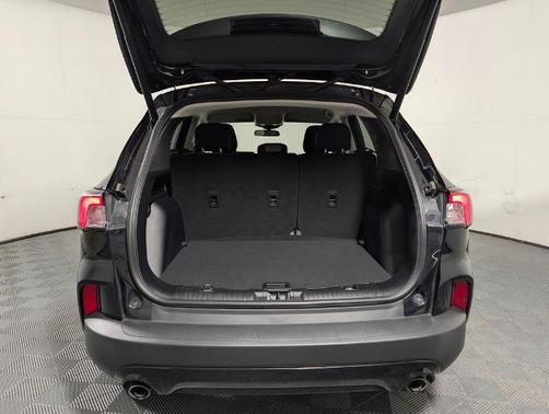 AGATE BLACK METALLIC 2022 Ford Escape SE