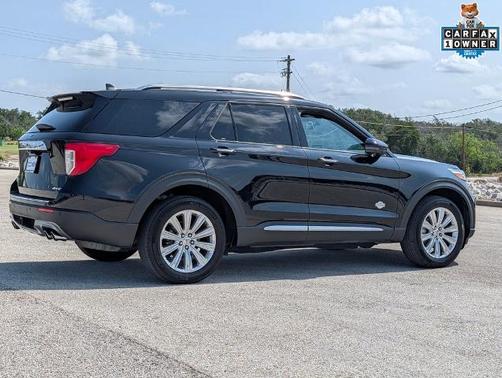 AGATE BLACK METALLIC 2024 Ford Explorer KING RANCH