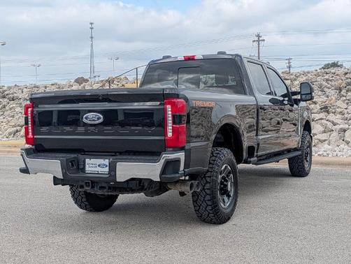 2023 Ford F-250 LARIAT