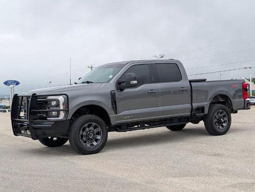 CARBONIZED GRAY 2024 Ford F-250 LARIAT