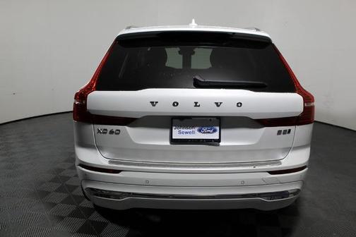 2023 Volvo XC60 B5 ULTIMATE BRIGHT THEME