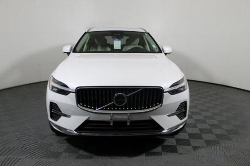 2023 Volvo XC60 B5 ULTIMATE BRIGHT THEME