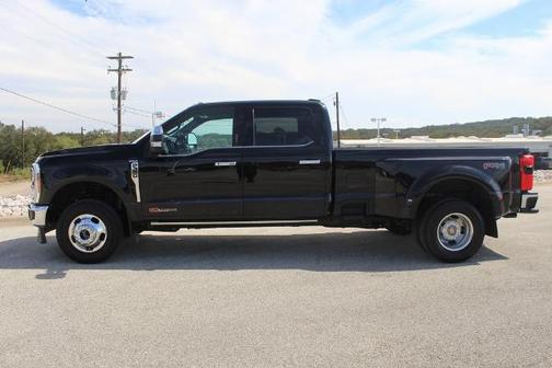 2023 Ford F-350 KING RANCH