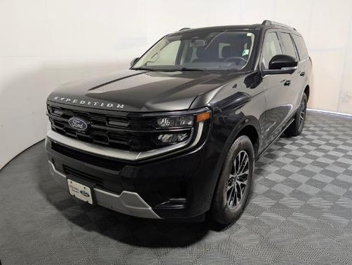 AGATE BLACK METALLIC 2025 Ford Expedition PLATINUM