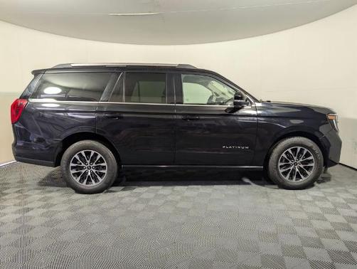 AGATE BLACK METALLIC 2025 Ford Expedition PLATINUM