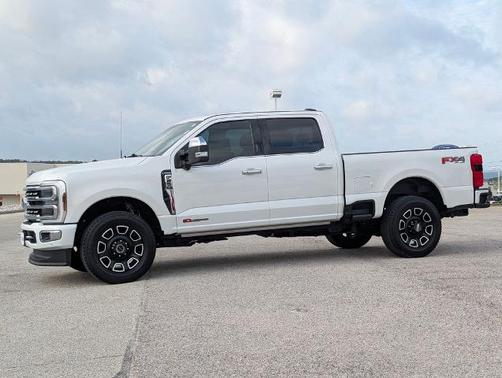 STAR WHITE 2024 Ford F-250 PLATINUM