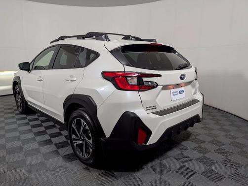 Crystal White Pearl 2024 Subaru Crosstrek PREMIUM
