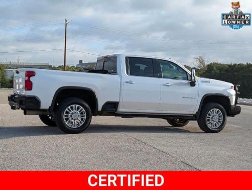 Iridescent Pearl Tricoat 2022 Chevrolet Silverado 2500 HIGH COUNTRY