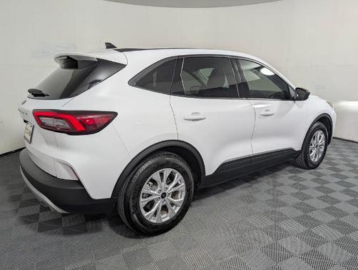 OXFORD WHITE 2025 Ford Escape ACTIVE