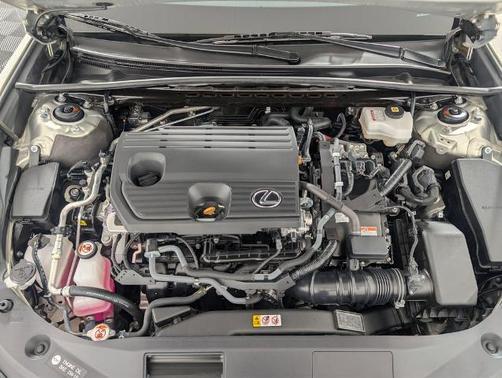 Iridium 2023 Lexus ES 300h BASE