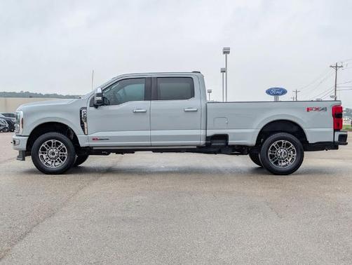 AVALANCHE 2025 Ford F-350 PLATINUM