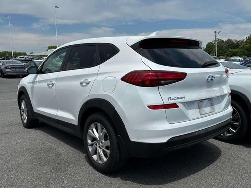 Cream White 2020 Hyundai TUCSON SE