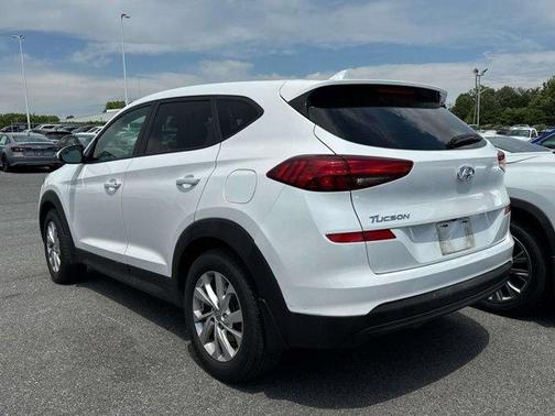 Cream White 2020 Hyundai TUCSON SE