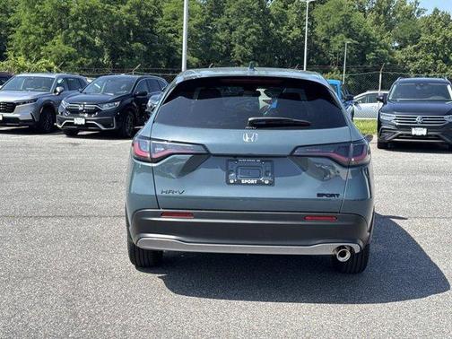 Pearl 2027 Honda HR-V Sport