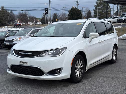 2018 Chrysler Pacifica Touring-L