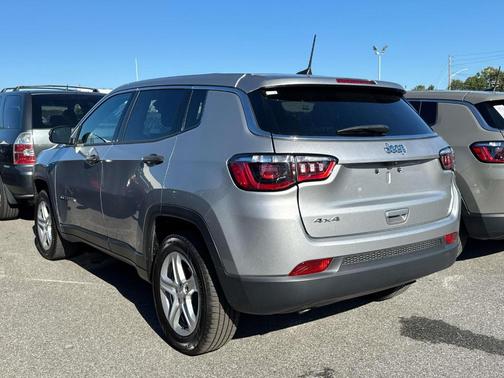 2023 Jeep Compass Sport