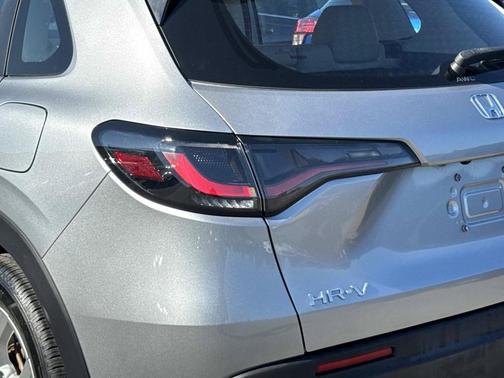 Lunar Silver Metallic 2024 Honda HR-V LX