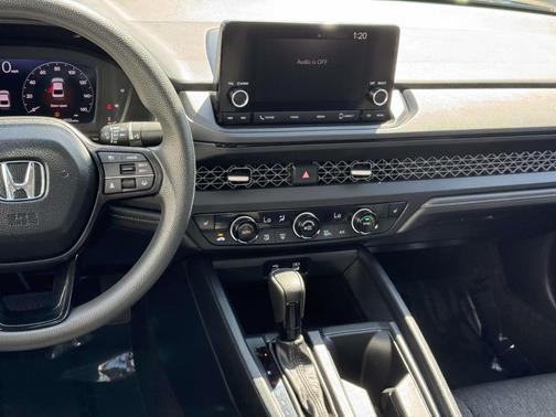 Crystal Black Pearl 2025 Honda Accord SE