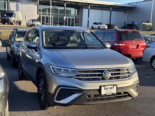 2024 Volkswagen Tiguan 2.0T SE