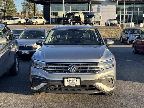 2024 Volkswagen Tiguan 2.0T SE