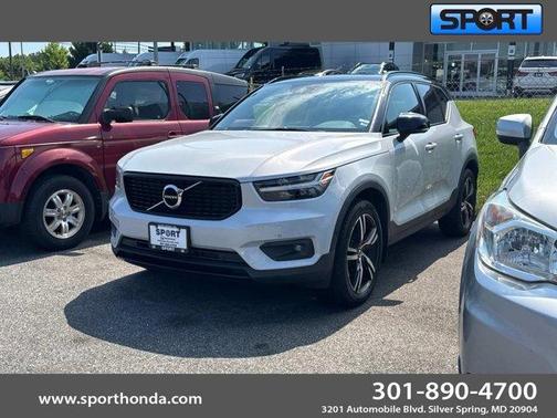 2020 Volvo XC40 T5 R-Design