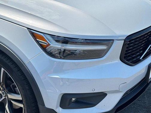 2020 Volvo XC40 T5 R-Design
