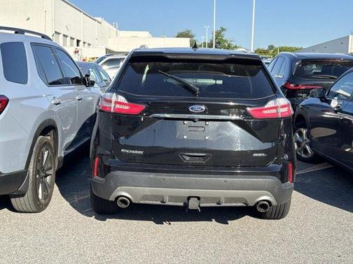 Black 2020 Ford Edge SEL