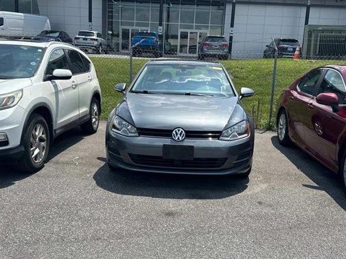 2017 Volkswagen Golf TSI Wolfsburg Edition 4-Door