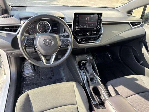 2022 Toyota Corolla Hatchback SE