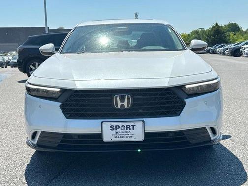 Platinum White Pearl 2026 Honda Accord Hybrid EX-L